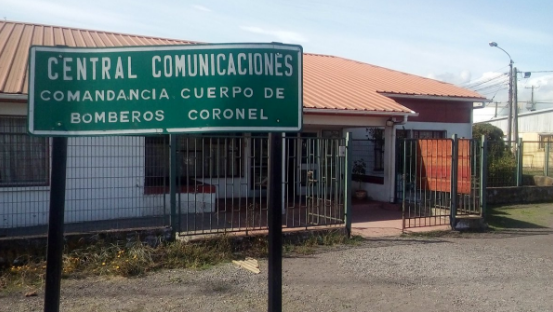 Destituyen a directorio de Bomberos de Coronel por millonario cobro de incendio