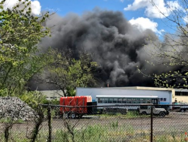 Avioneta se estrella contra un edificio en Nueva Jersey