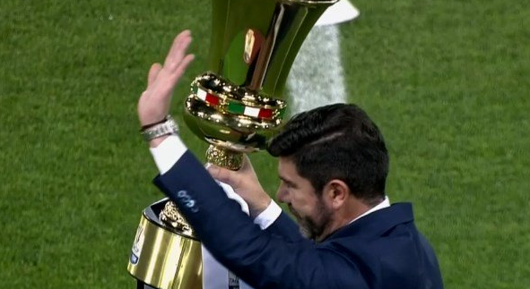 Marcelo Salas recibe gran ovación en la final de la Copa Italia