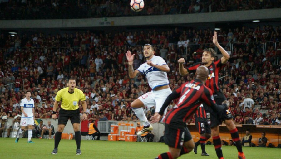 Con calculadora en mano: Universidad Católica recibe al Atlético Paranaense