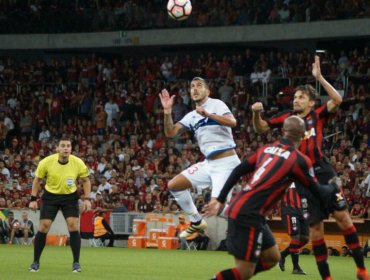 Con calculadora en mano: Universidad Católica recibe al Atlético Paranaense