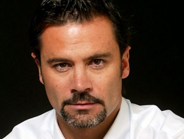 Así luce actor de Mega personificando a Felipe Camiroaga para nueva serie del canal
