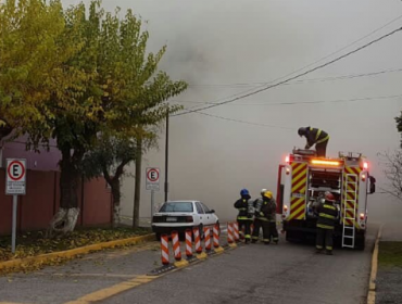 Incendio afectó a Liceo Arturo Alessandri Palma en la región del Maule