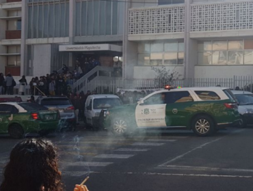 Evacúan sede central de la UPLA en Valparaíso por aviso de bomba