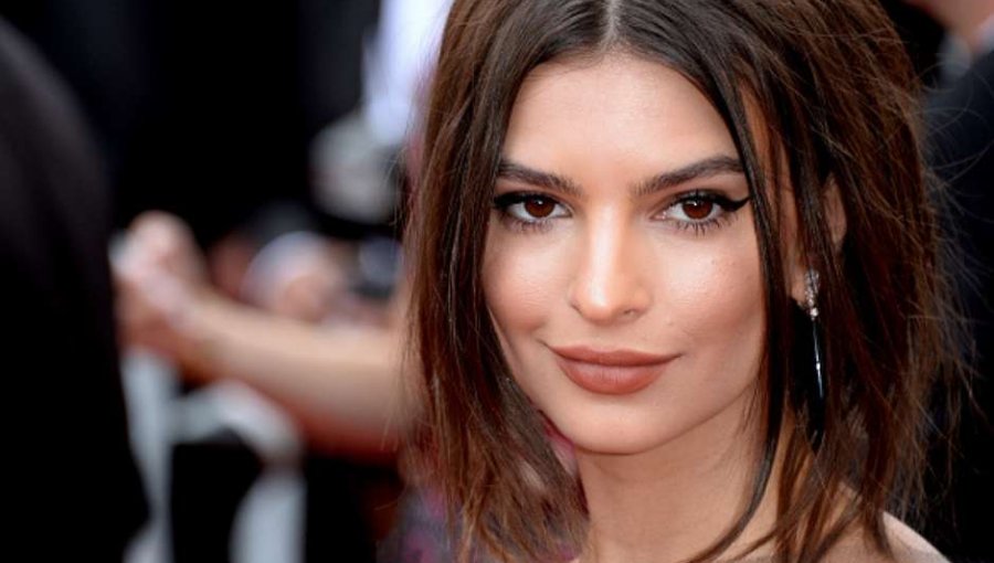 Prensa inglesa filtra nuevo desnudo de Emily Ratajkowski