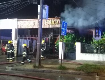 Incendio en restaurante de Quilpué deja una víctima fatal