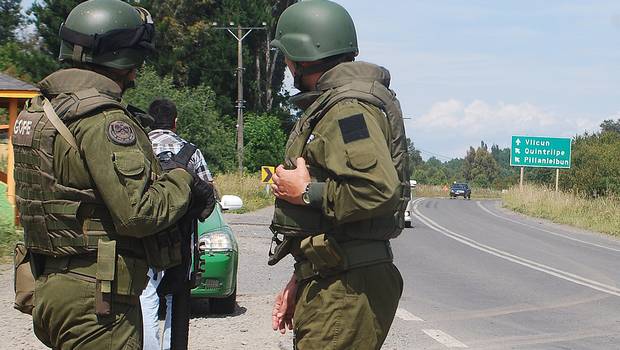 Equipo de prensa de TVN sufre emboscada a disparos en La Araucanía