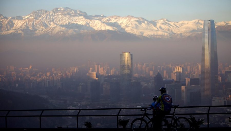 Intendencia Metropolitana decreta Alerta Ambiental para este martes
