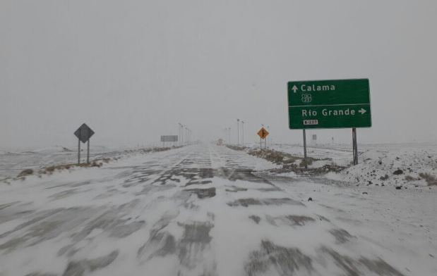 Fuerte nevazón obliga a cerrar la ruta que une Calama y San Pedro de Atacama