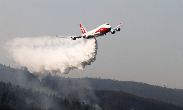 Conaf: Supertanker tuvo efectividad de tan sólo 13% en el combate de los incendios