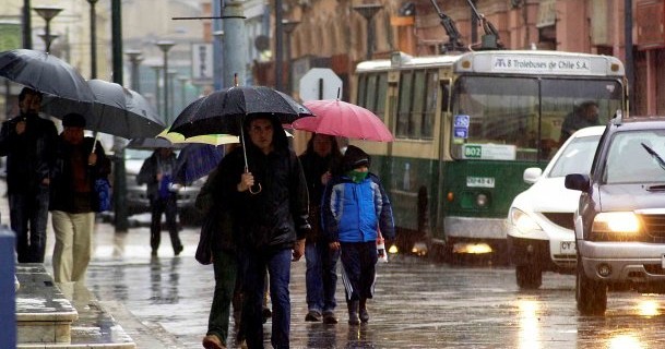 Sistema frontal con lluvias y vientos afectará esta semana a gran parte del país