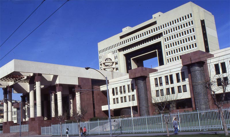 Martes clave en el Congreso: Parlamentarios podrían aprobar elección de Gobernadores