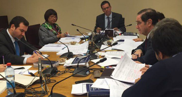 Despenalización del aborto: Comisión del Senado aprueba causal de violación
