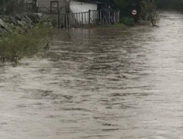 Onemi decreta Alerta Roja en Temuco tras desborde del Estero Botrolhue