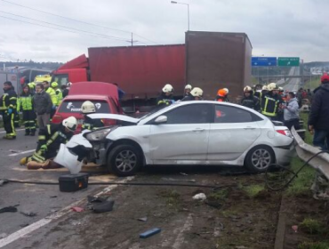 Colisión múltiple deja más de 10 lesionados en Puerto Montt