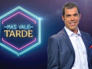 Álvaro Escobar confirmó su salida de Mega y el termino de "Más Vale Tarde"
