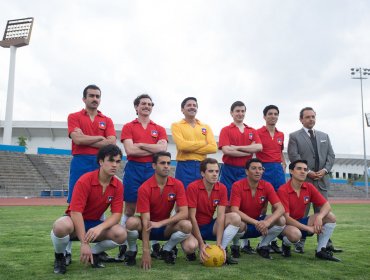 Historia de un Mundial y Papá Mono: Domingo de estrenos en TVN y Canal 13