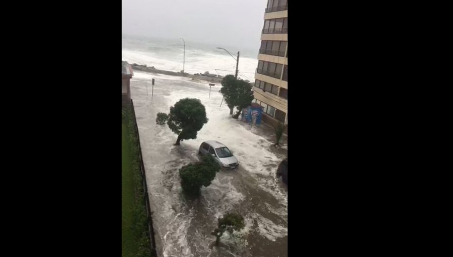 Impresionante vídeo de los daños en Viña del Mar por marejadas en sector costero