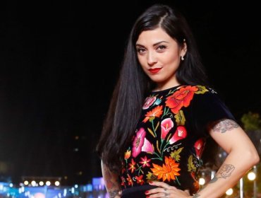 Mon Laferte con "suero" se recupera de intensa gira por Chile
