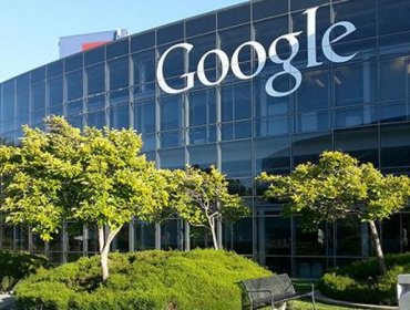 Unión Europea impone multa record a Google de 2.700 millones de dólares