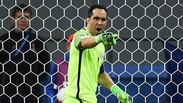 Claudio Bravo: "Los penales no son una ruleta, hay trabajo de por medio"