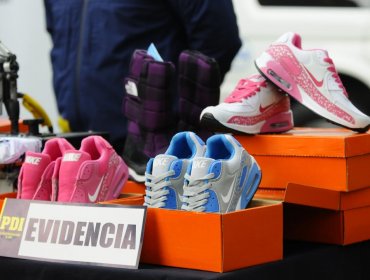 Detienen a mujer que vendía zapatillas deportivas falsas en redes sociales