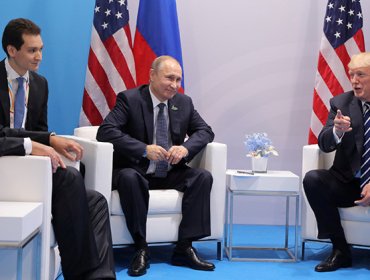 ¿House of Cards?: Insólita similitud entre el encuentro de Putin y Trump y la mítica serie