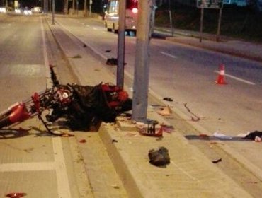 Menor de edad en riesgo vital tras accidente en moto en Viña del Mar