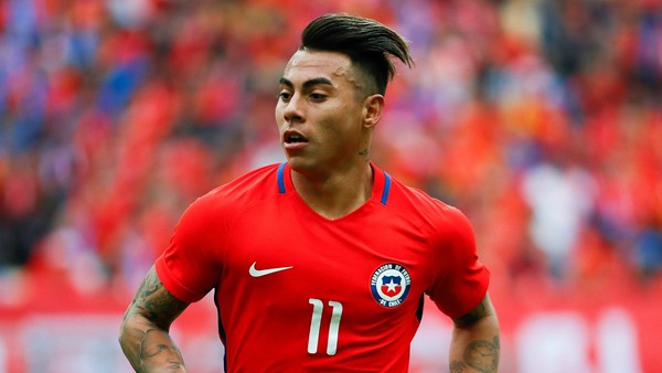 Vargas volvería a Universidad de Chile para jugar con Pinilla