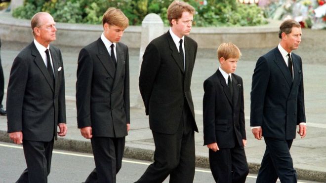 "Me mintieron", revela hermano de la princesa Diana, a casi 20 años del funeral