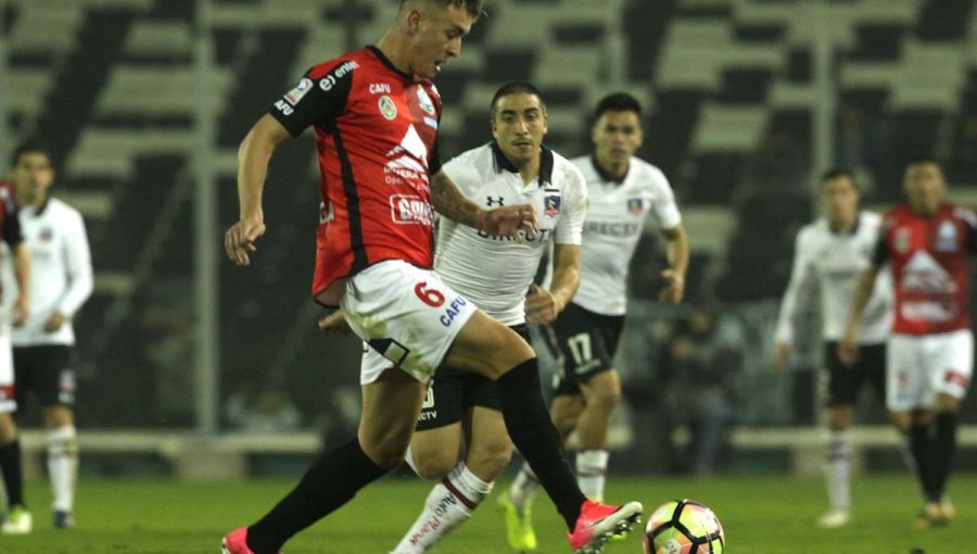 Colo Colo no pudo festejar como local igualando frente a Deportes Antofagasta