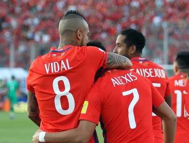 Alexis Sánchez y Arturo Vidal en la pelea por premio "The Best" de la FIFA