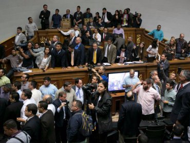 Parlamento de Venezuela se declara en "resistencia" tras despojo de sus potestades