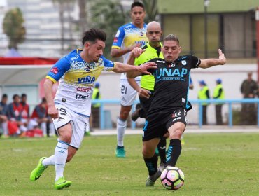 Deportes Iquique y Curicó Unido abren la jornada dominical en Cavancha