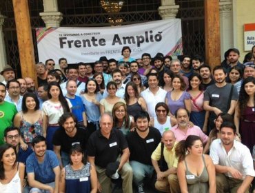 Frente Amplio inscribe finalmente 180 candidatos en total: Incluido Alberto Mayol en Distrito 10