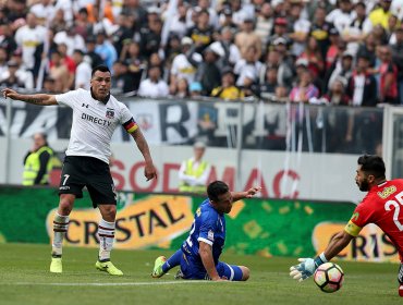 Colo Colo goleó a Universidad de Chile con un Paredes indomable