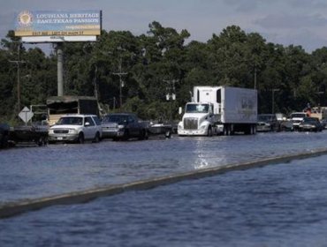 Rescatistas en Texas buscan sobrevivientes tras paso de Harvey