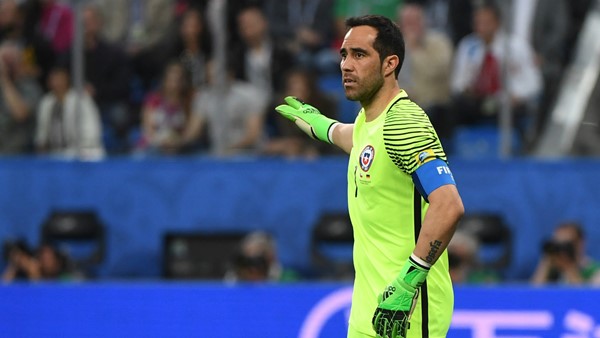 Claudio Bravo: "Si la clasificación es por repechaje, bienvenido sea"