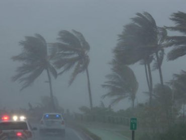 Huracán Irma deja 8 muertos en isla de San Martín durante su paso por el Caribe