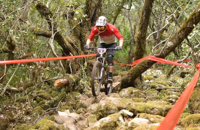 Presidenta Bachelet saluda a Ciclista “Guga” Ortiz tras su vuelta a Chile