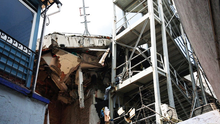 El fuerte terremoto en México, visto desde el interior de distintos edificios