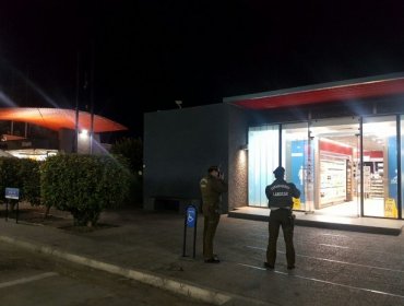Delincuentes roban caja fuerte con dos millones de pesos desde bencinera en Lampa