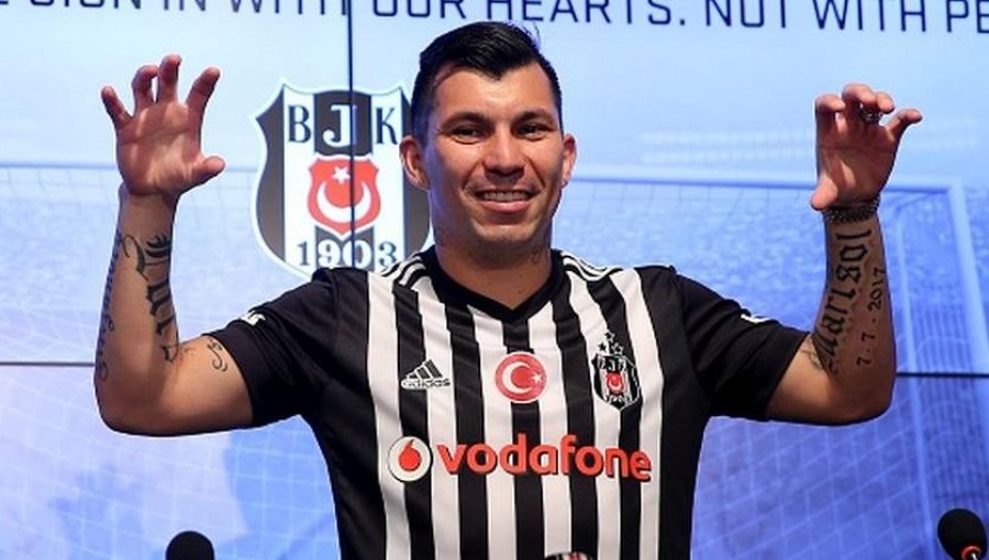 Con un Medel a gran nivel como lateral, Besiktas volvió a festejar en Champions