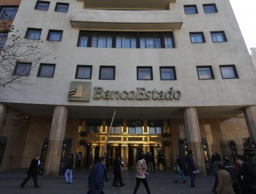 Presidente del Servel se reunió con el contralor por negativa de BancoEstado