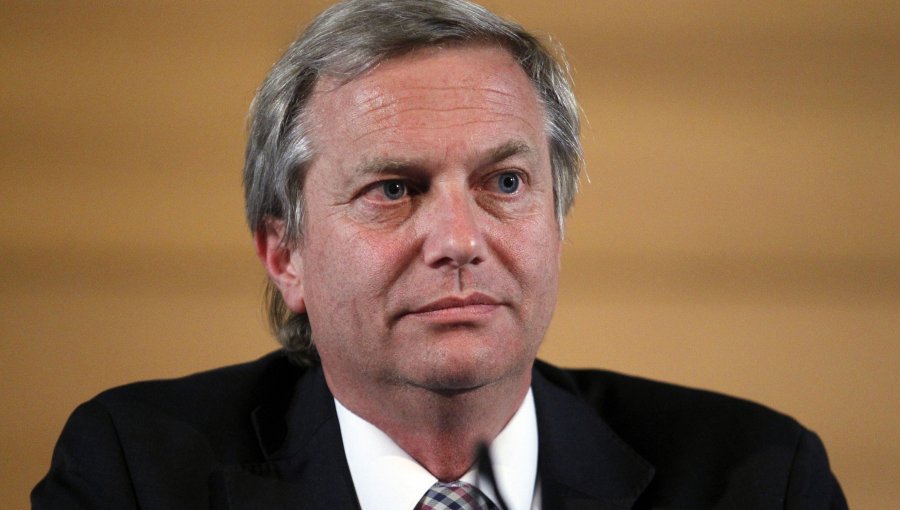 Kast pide fiscal para investigar presuntos nexos entre mapuches y U. de Chile