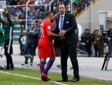 ¿Crisis en la selección?: Plantel de la Roja estaría molesto por exclusión de Marcelo Díaz