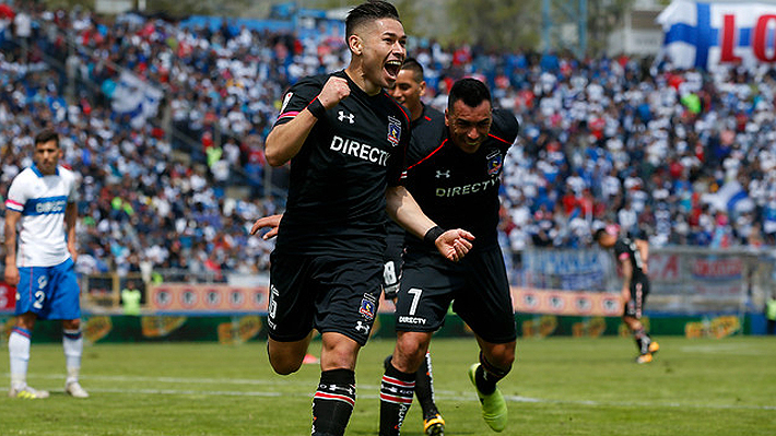 Colo Colo venció a Universidad Católica en el clásico y se acercó al líder