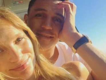 Mayte Rodriguez decora y ajusta detalles de mansión que compartirá con Alexis Sánchez