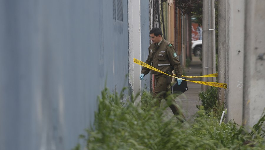 Delincuentes roban en hogar de cinco Carabineros: Se llevaron hasta los uniformes