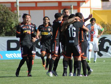 Primera B: Cobreloa se queda con el clásico minero tras derrotar a Cobresal en El Salvador